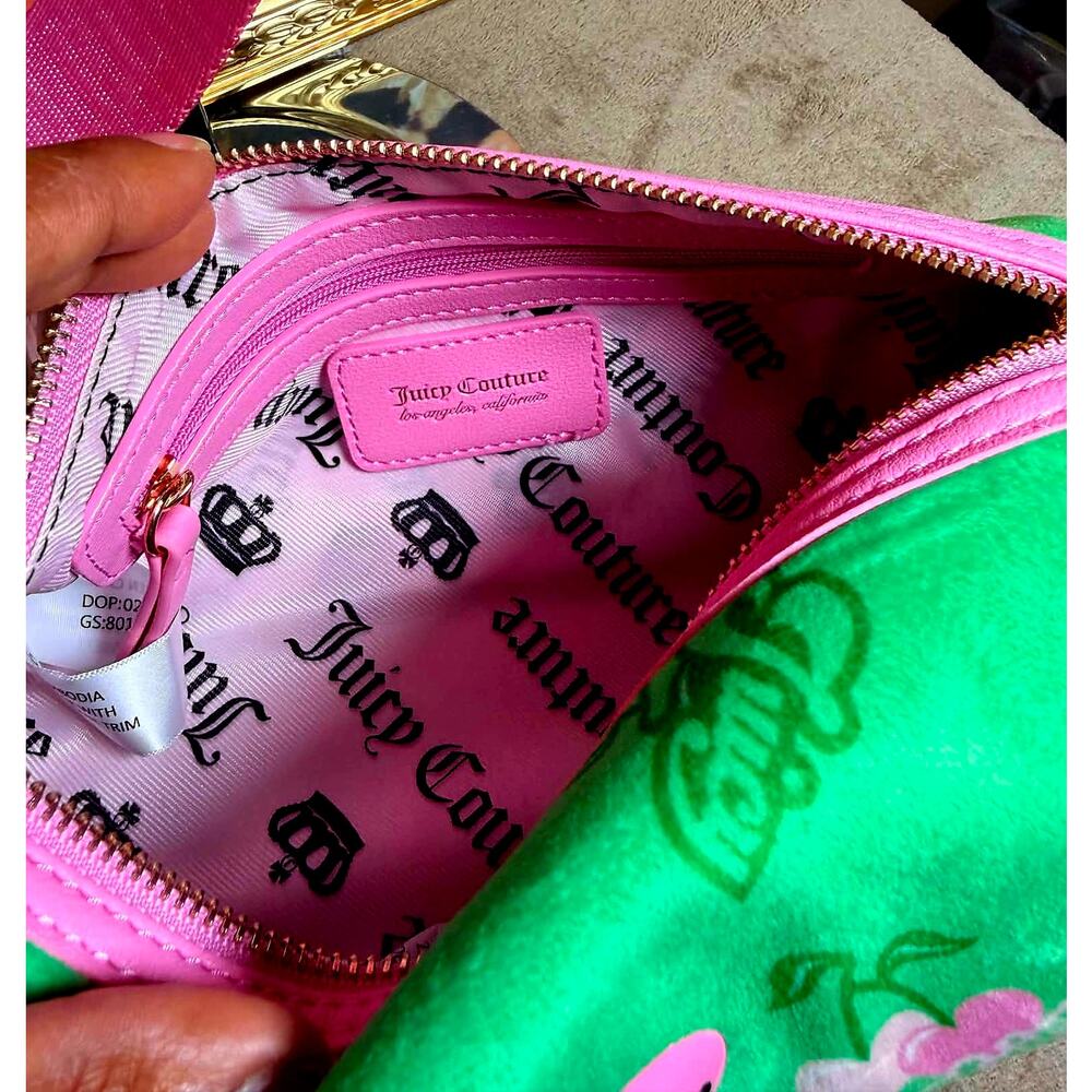 🍒 Juicy Couture NWT "Retro Cherry Gelato" Barrel Bag — Exclusive! 🍒 - Picture 5 of 10